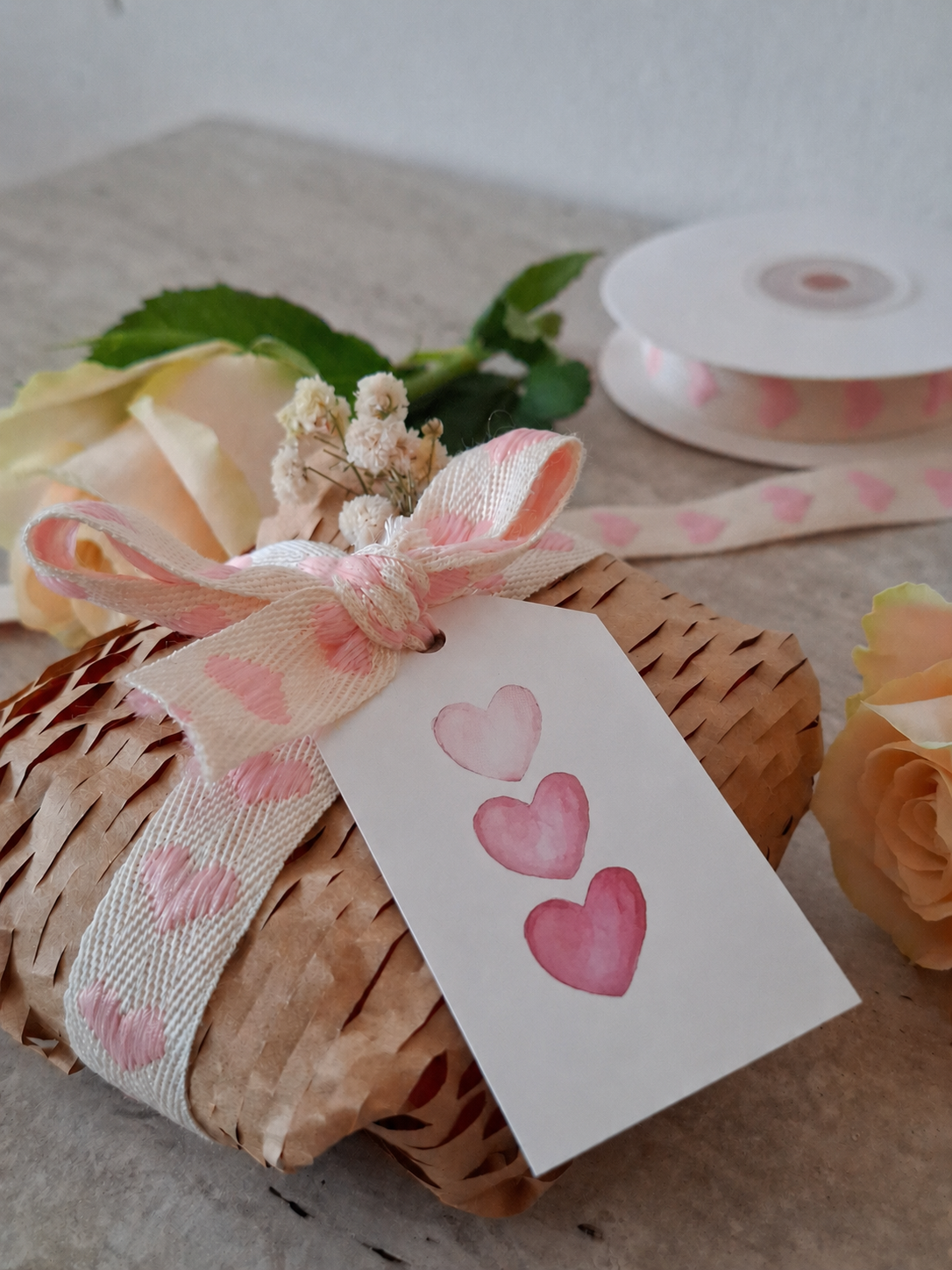 Amia - decoratie bakje met hartjes in roze & wit