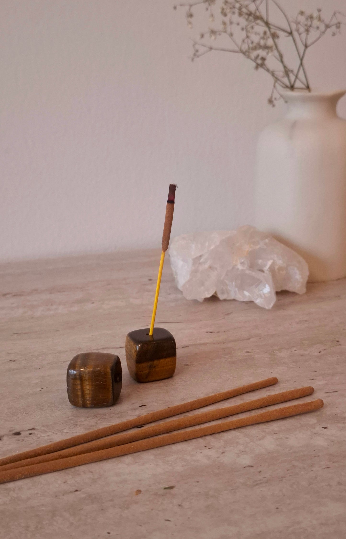 'Tijgeroog' wierookhouder